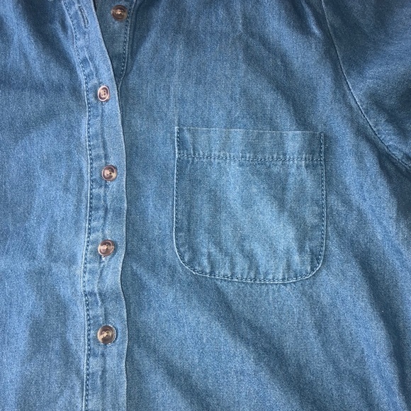 BRANDY MELVILLE rare button up - Picture 3 of 6